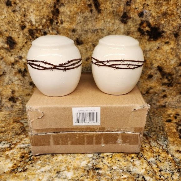 Brand New in Box HiEnd Accents BARBWIRE SALT & PEPPER SHAKER SET, 3" x 3.25" H - Picture 4 of 6